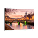 Quadro Stampa su Tela Riflessi urbani, Dublino - CupidoDesign