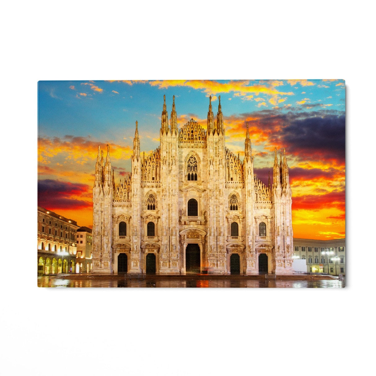 Duomo di Milano al Tramonto, Italia - CupidoDesign