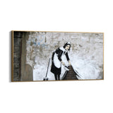 Sweep it Under the Carpet – Londra, Banksy